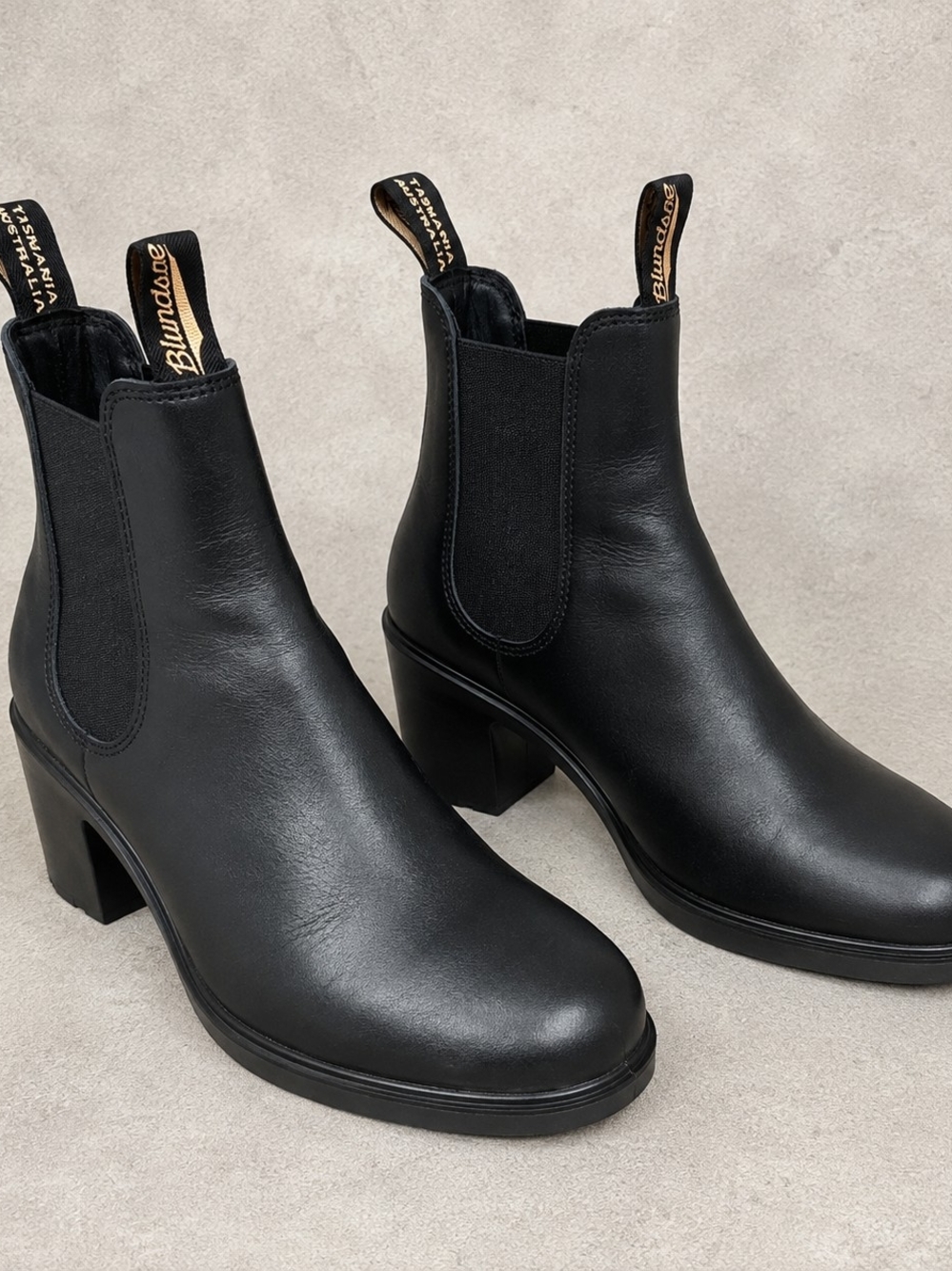 Blundstone 1671 Women's 9.5 Black Leather Heeled Chelsea Boots